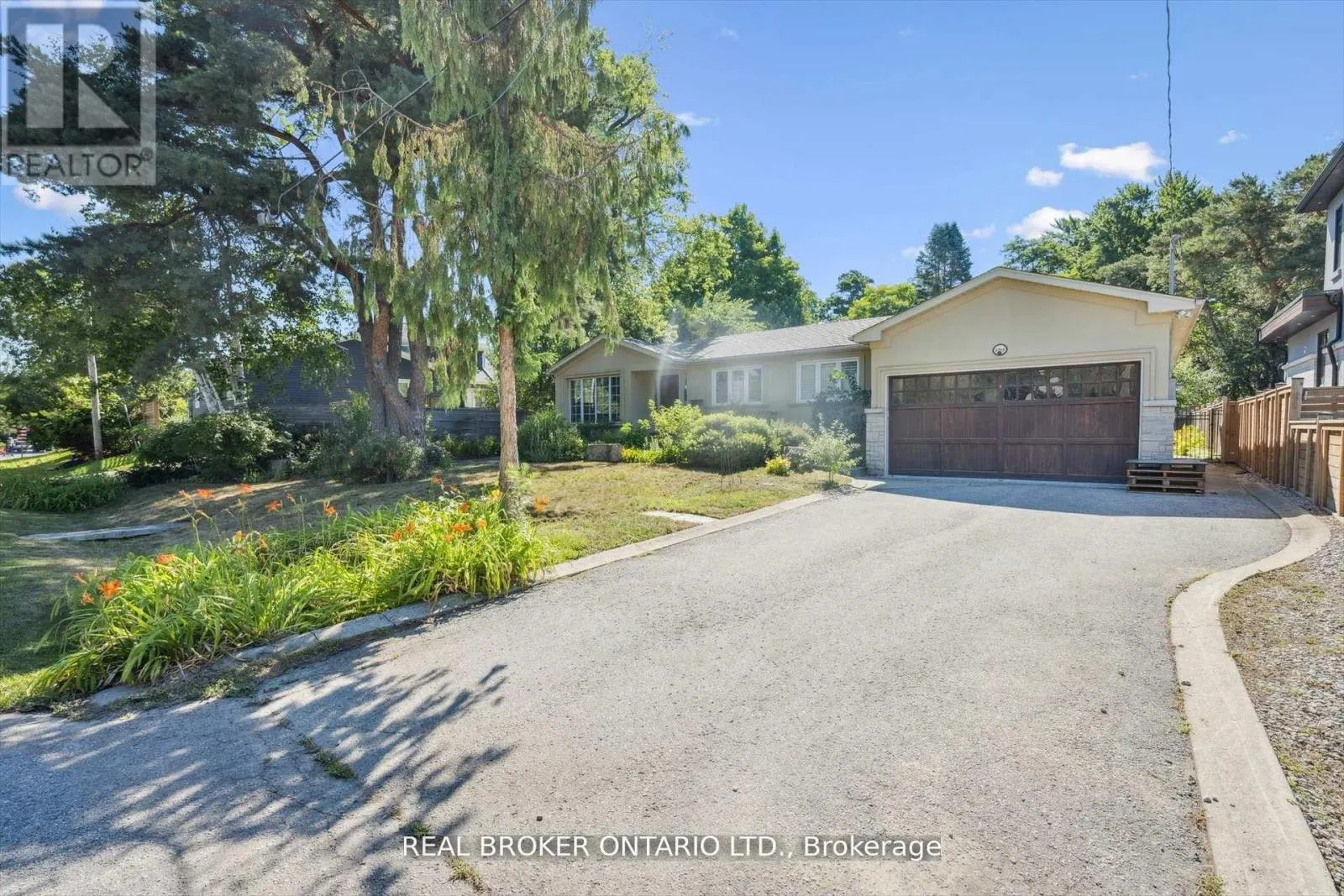 1204 CYNTHIA LANE