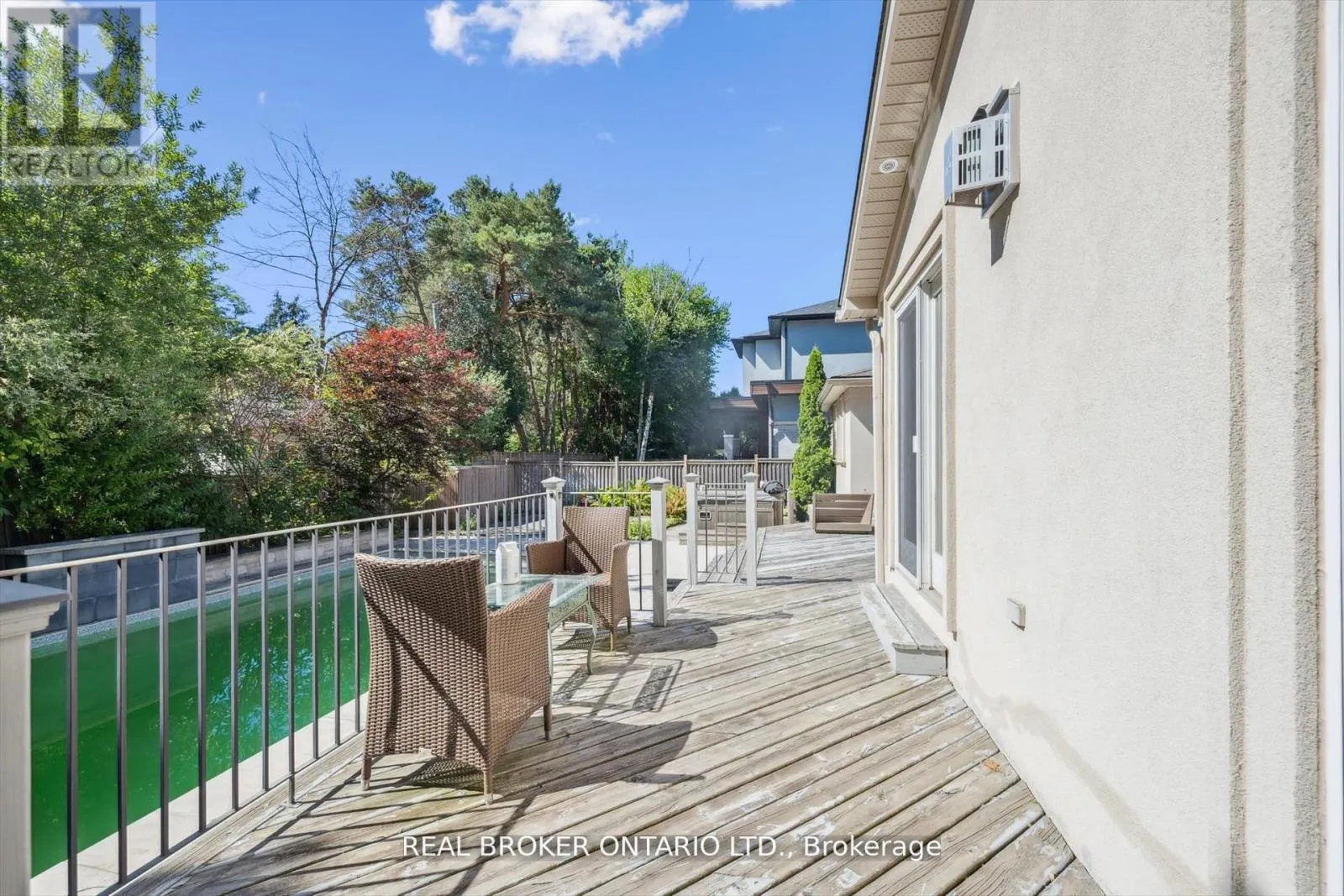 1204 CYNTHIA LANE
