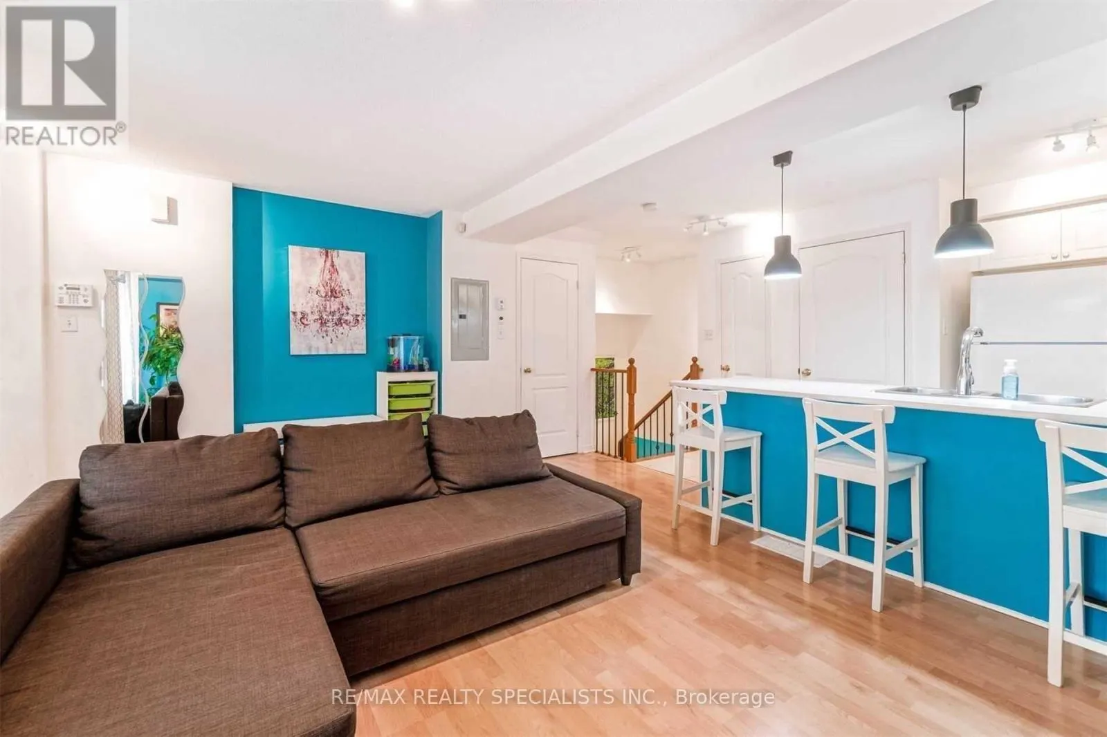 7 - 3250 BENTLEY DRIVE
