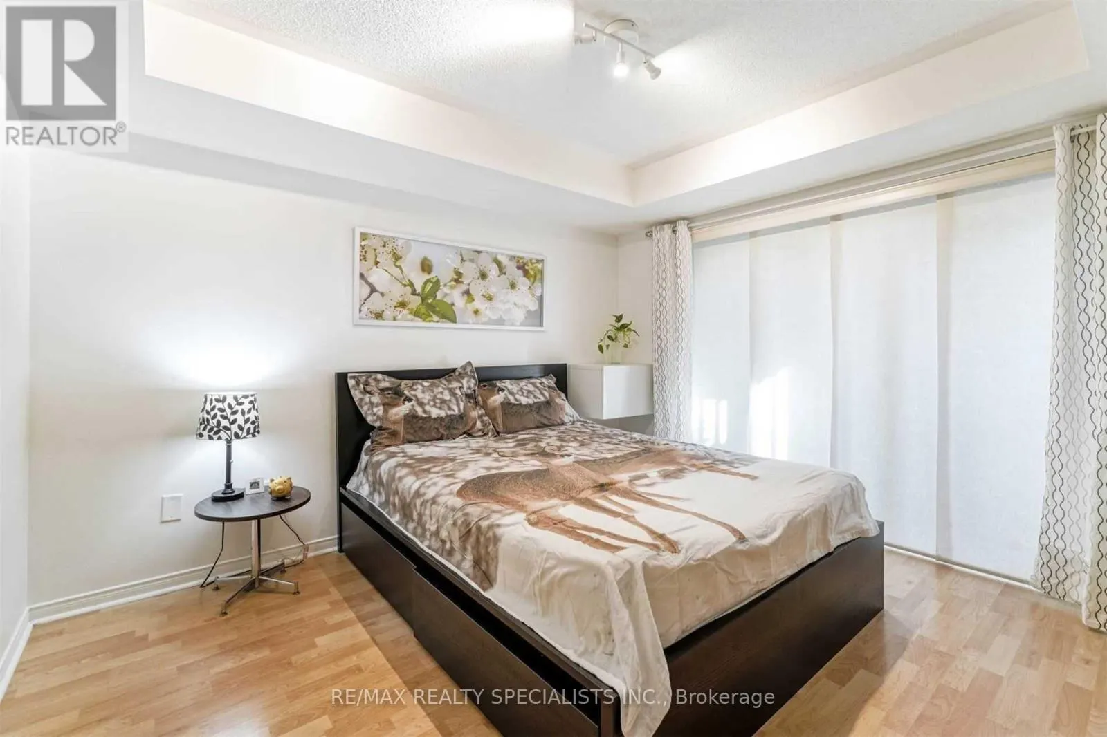 7 - 3250 BENTLEY DRIVE