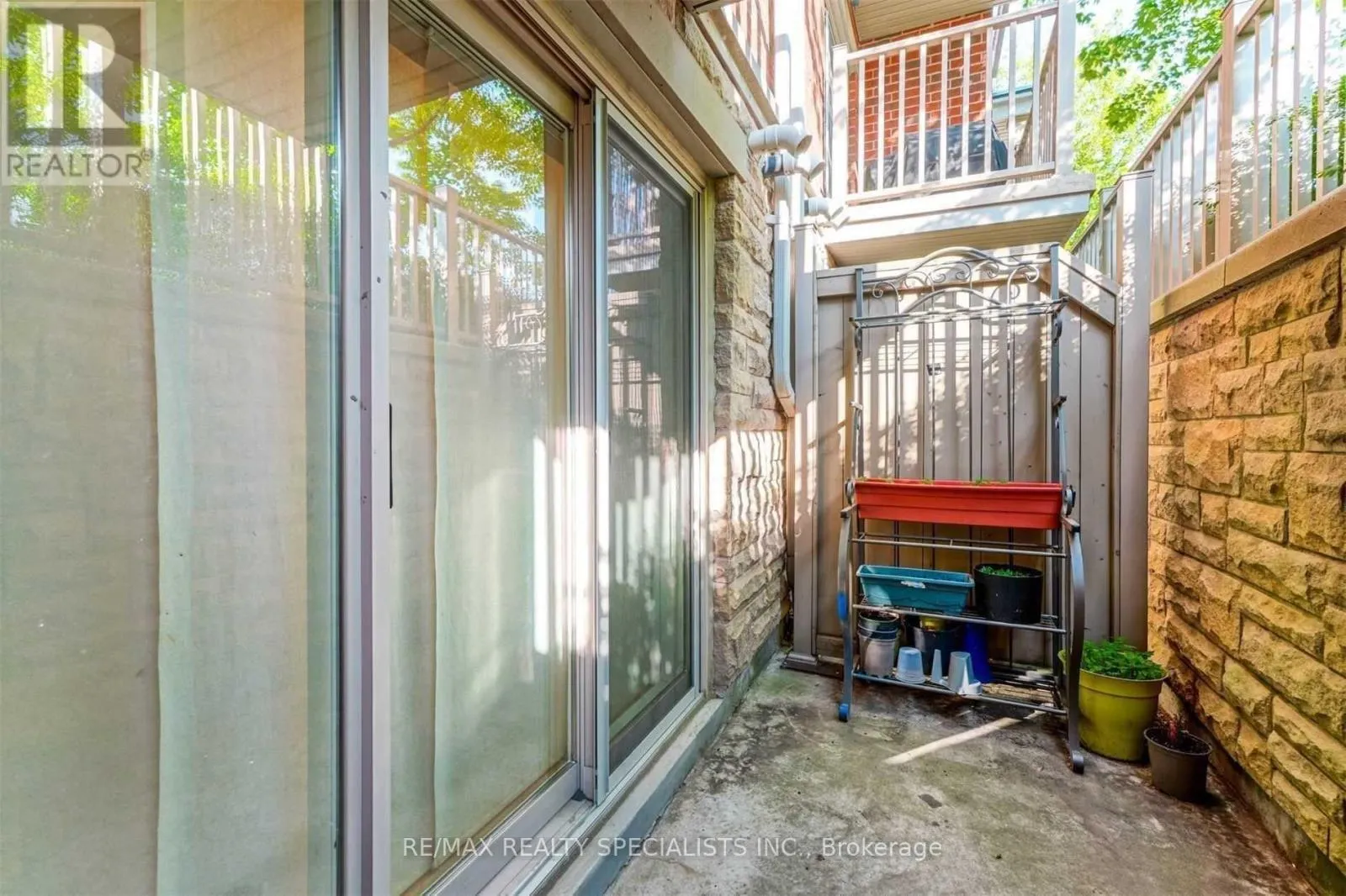 7 - 3250 BENTLEY DRIVE