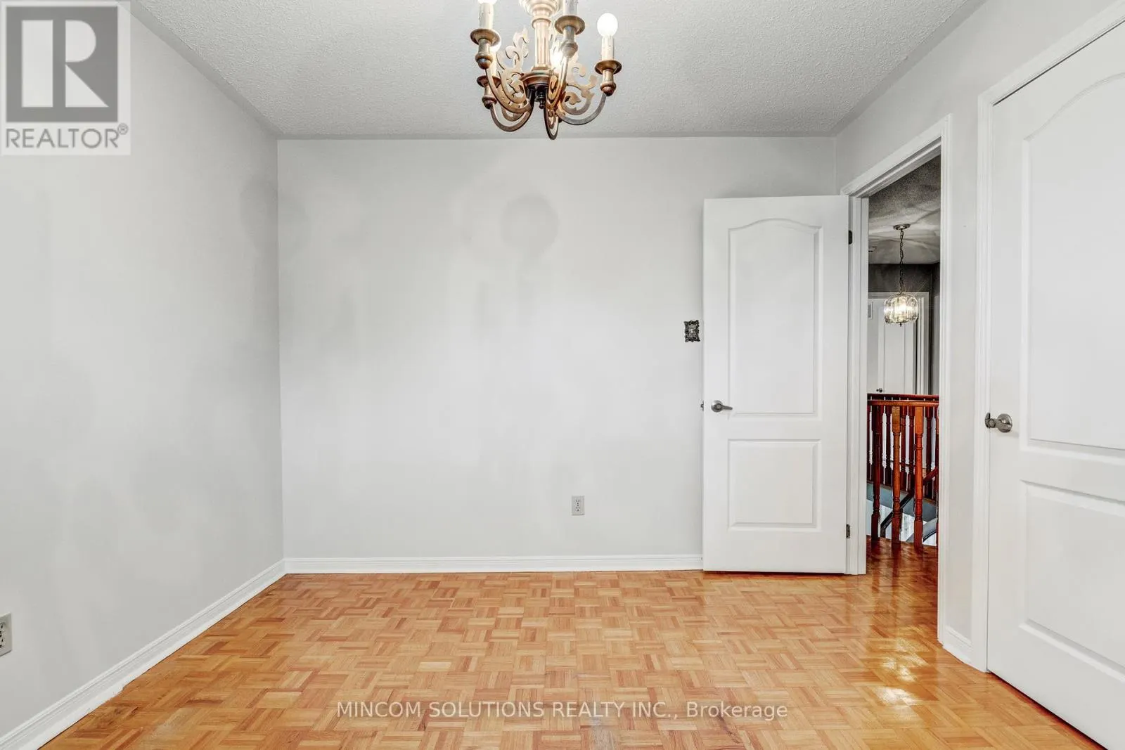 2394 CREDIT VALLEY ROAD E
