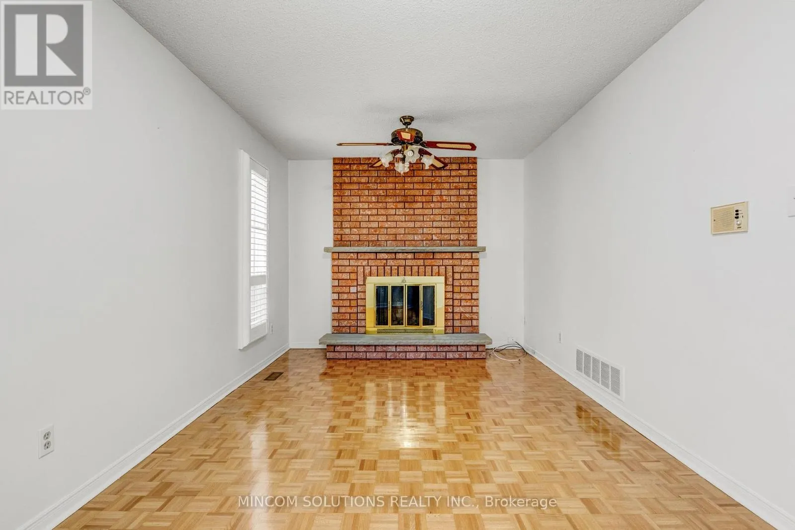 2394 CREDIT VALLEY ROAD E
