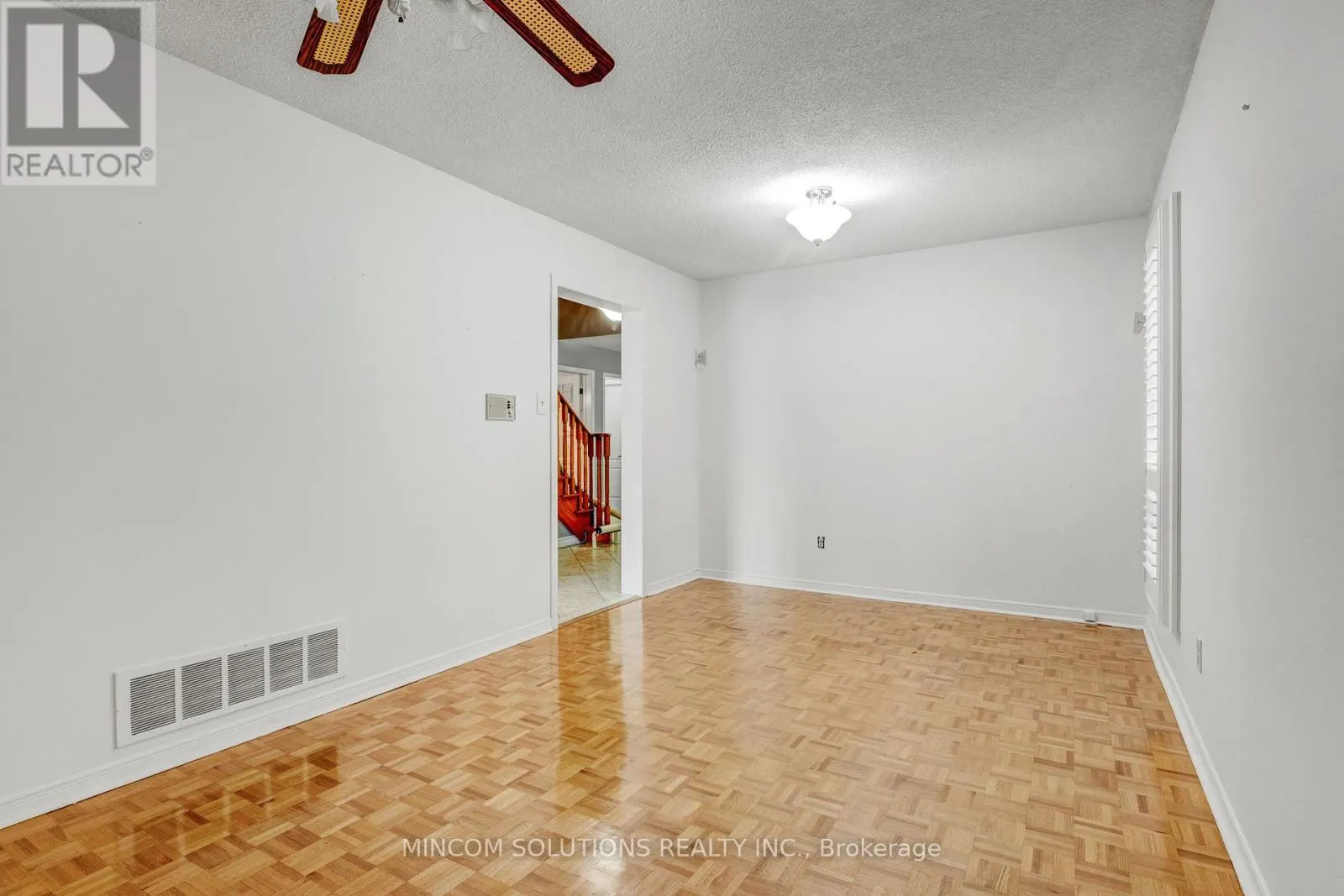 2394 CREDIT VALLEY ROAD E