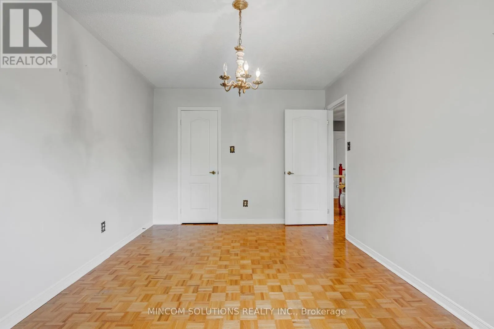 2394 CREDIT VALLEY ROAD E