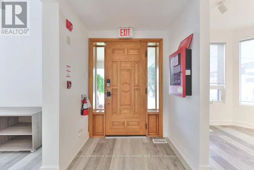 MAIN - 15 MISSISSAUGA ROAD S