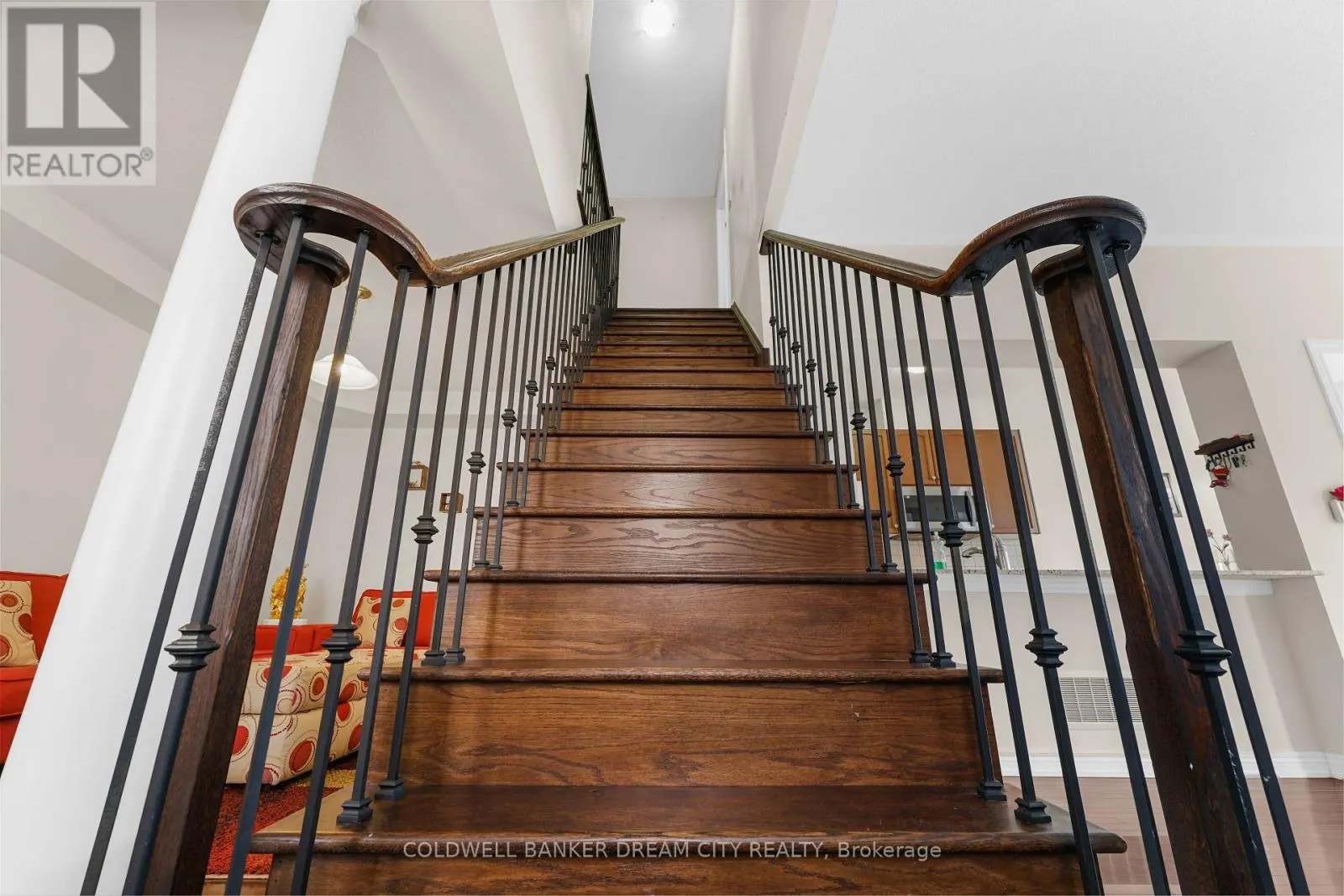 4 AUTUMN ARBOUR ROAD