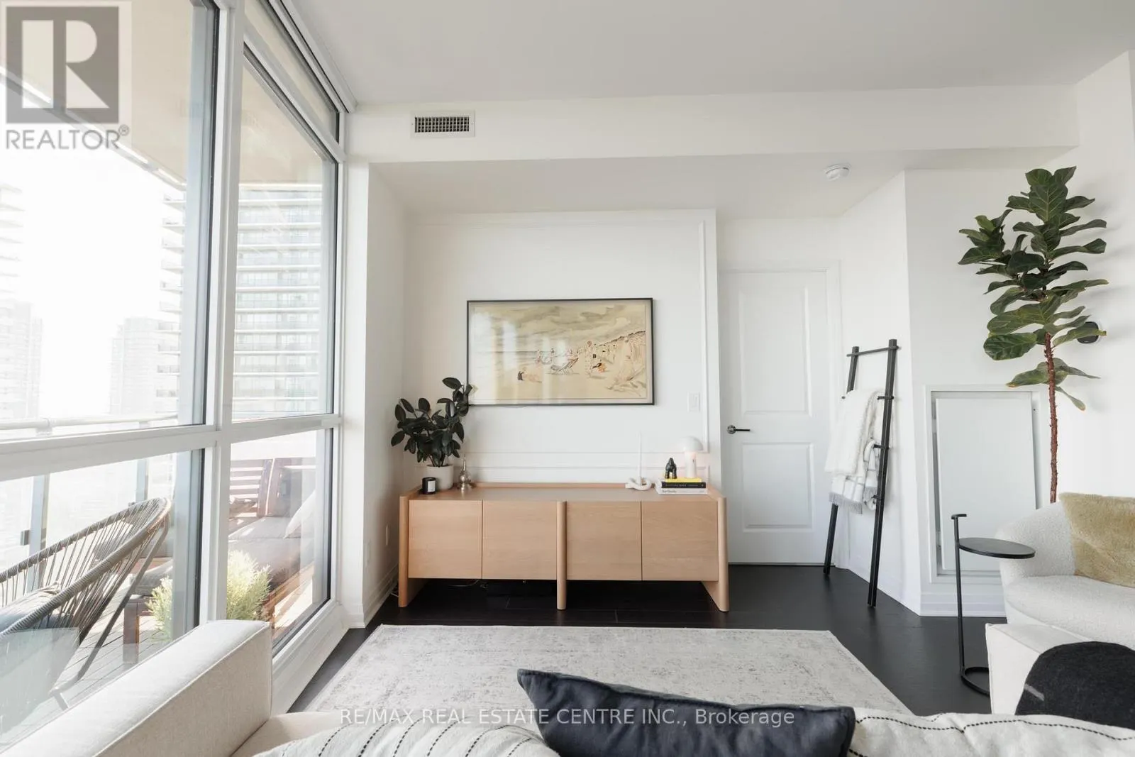 3005 - 59 ANNIE CRAIG DRIVE