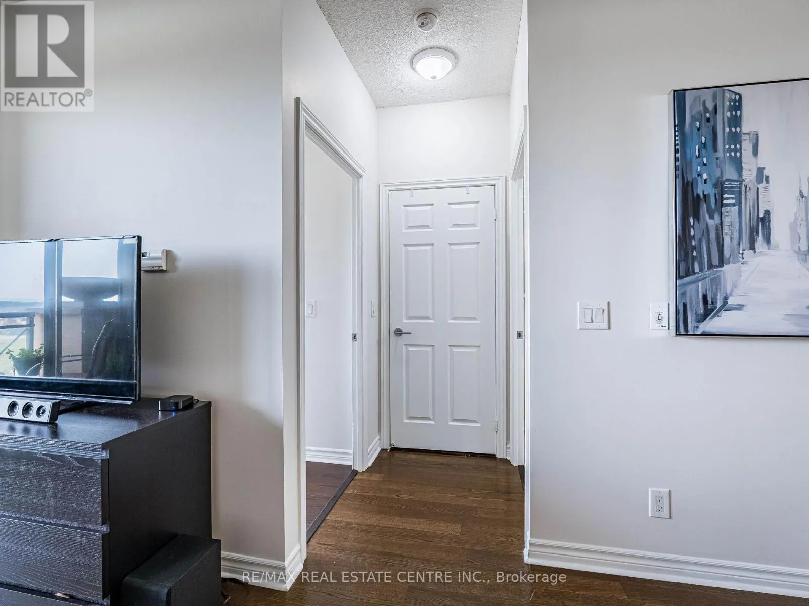 1102 - 2379 CENTRAL PARK DRIVE