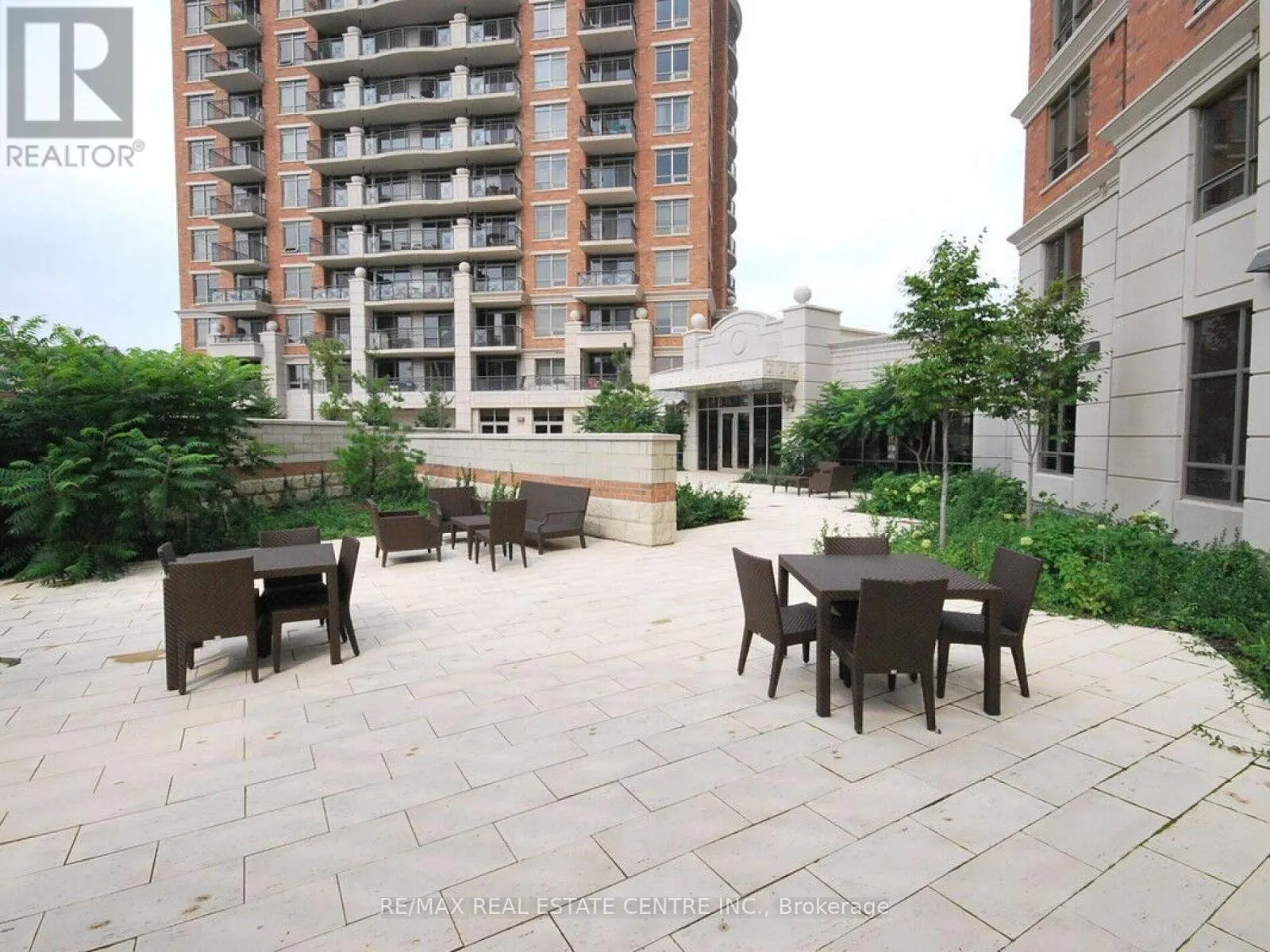 1102 - 2379 CENTRAL PARK DRIVE