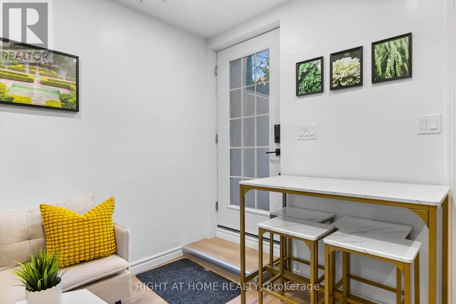 UNIT B2 - 158 INDIAN GROVE