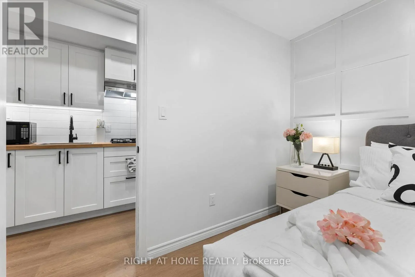 UNIT B2 - 158 INDIAN GROVE