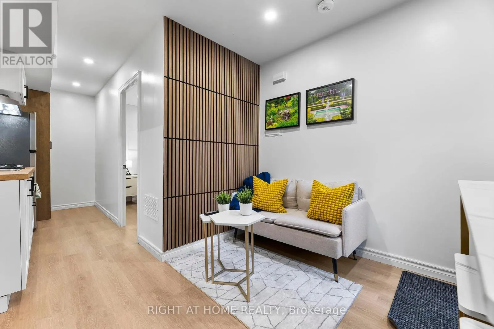 UNIT B2 - 158 INDIAN GROVE