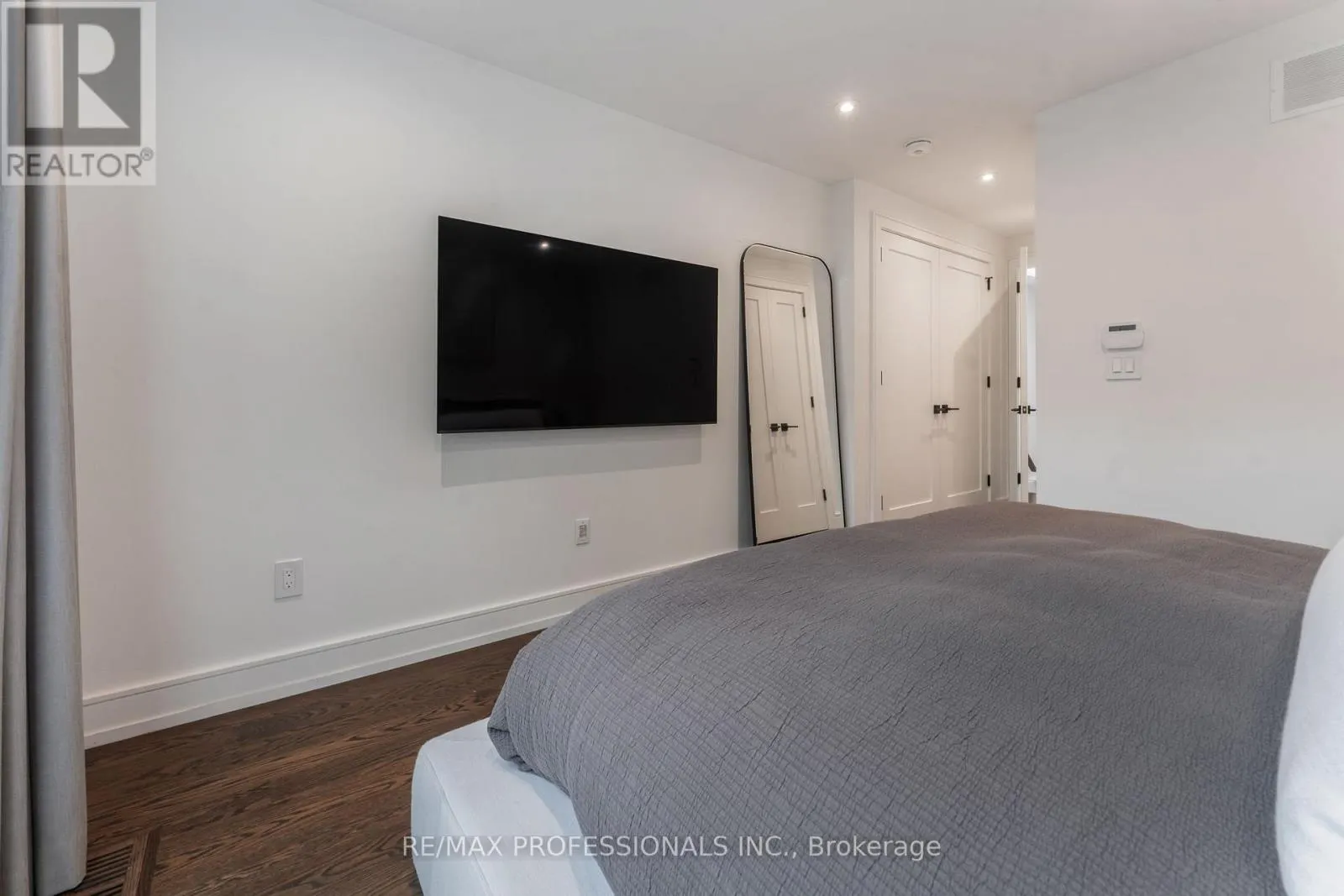 12 MAYFIELD AVENUE