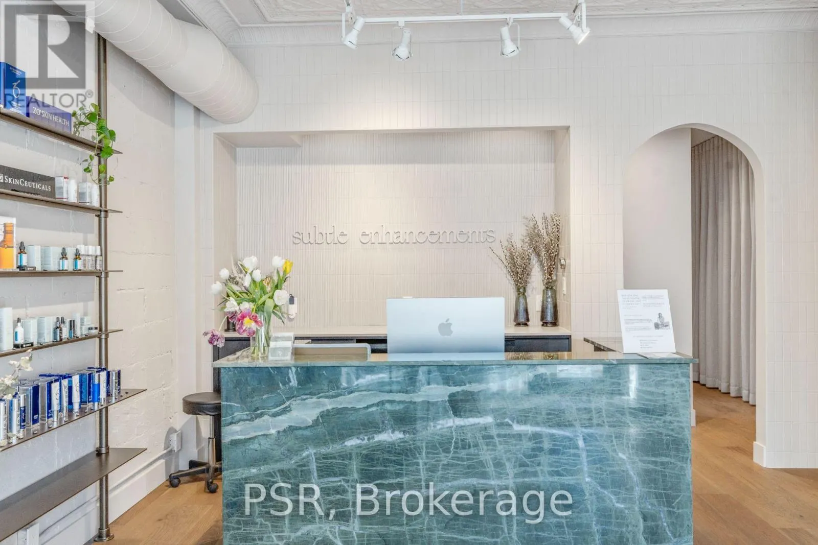 1656 QUEEN STREET W