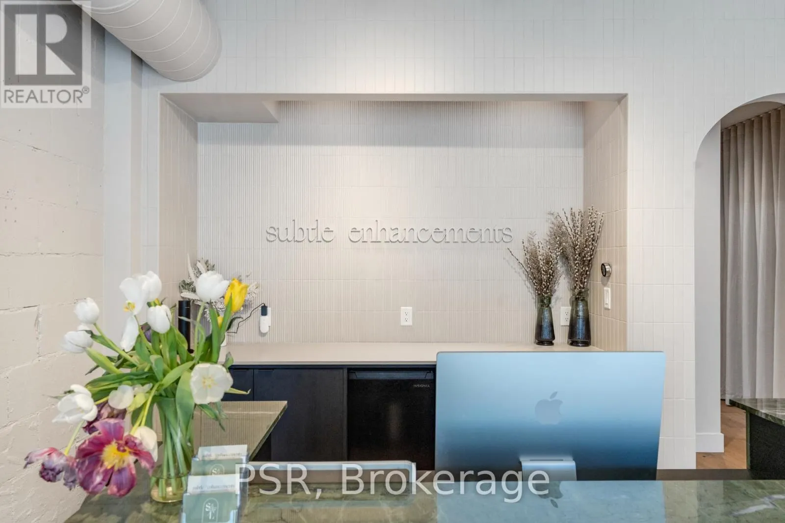 1656 QUEEN STREET W