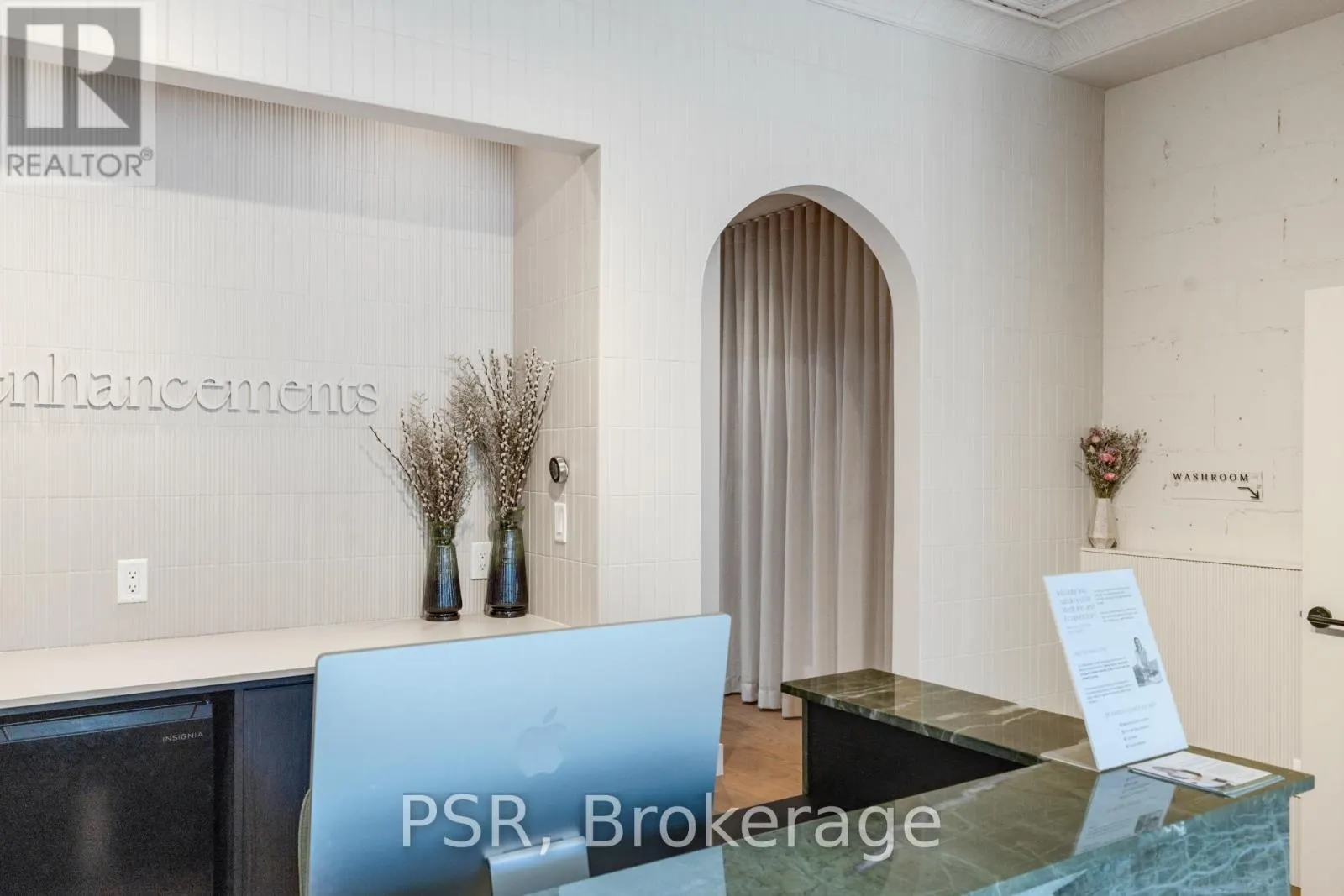 1656 QUEEN STREET W