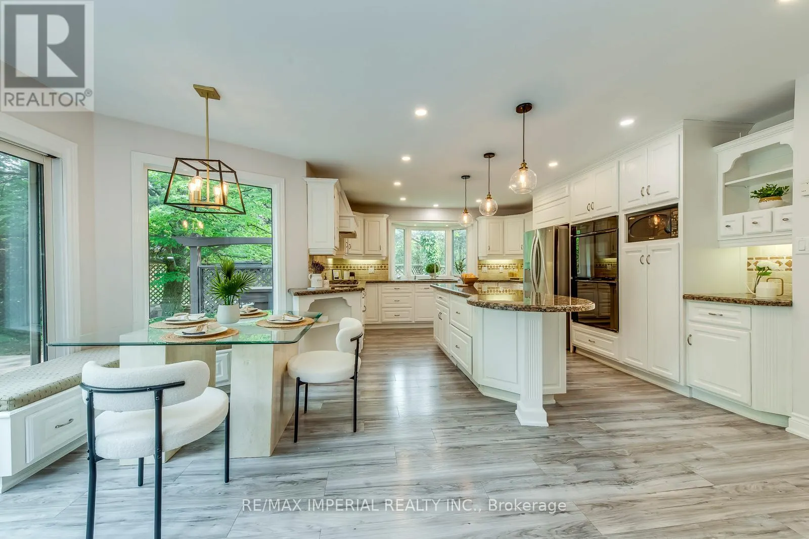 341 ACACIA COURT