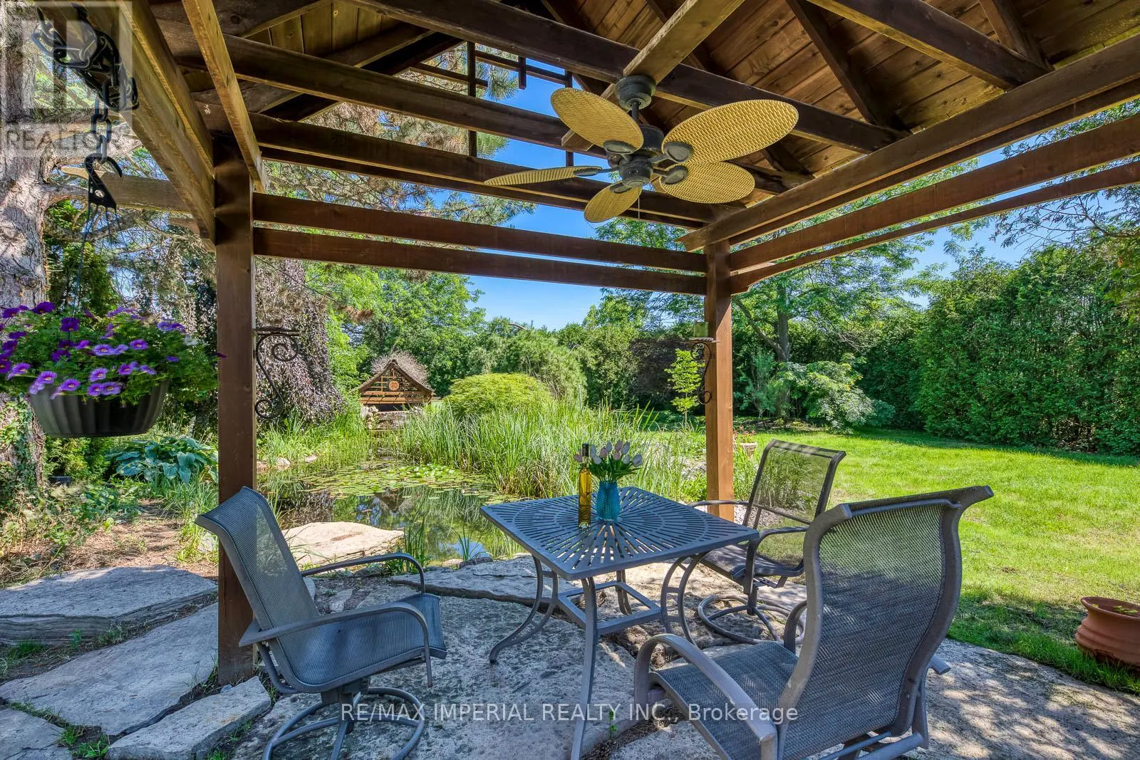 341 ACACIA COURT