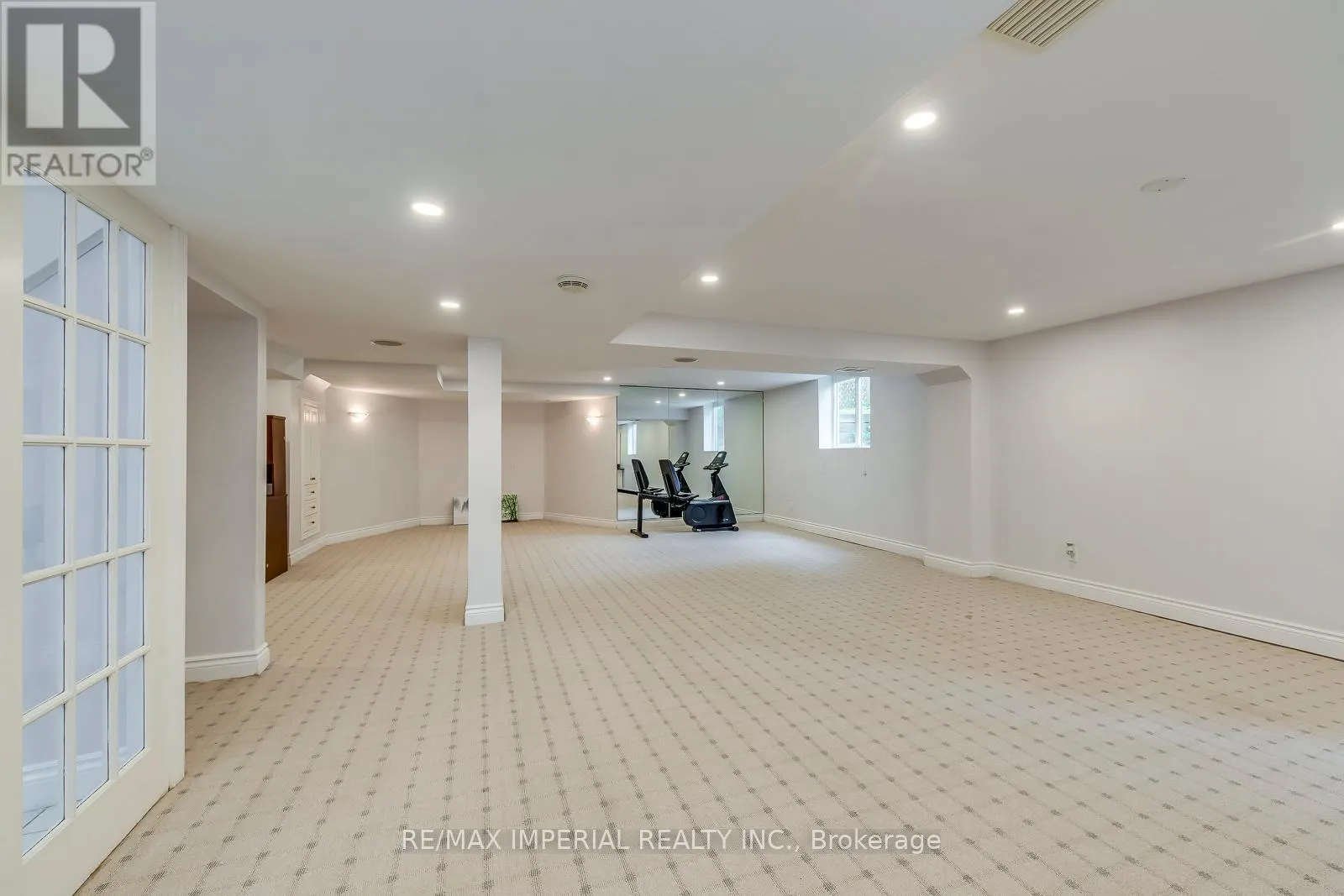 341 ACACIA COURT