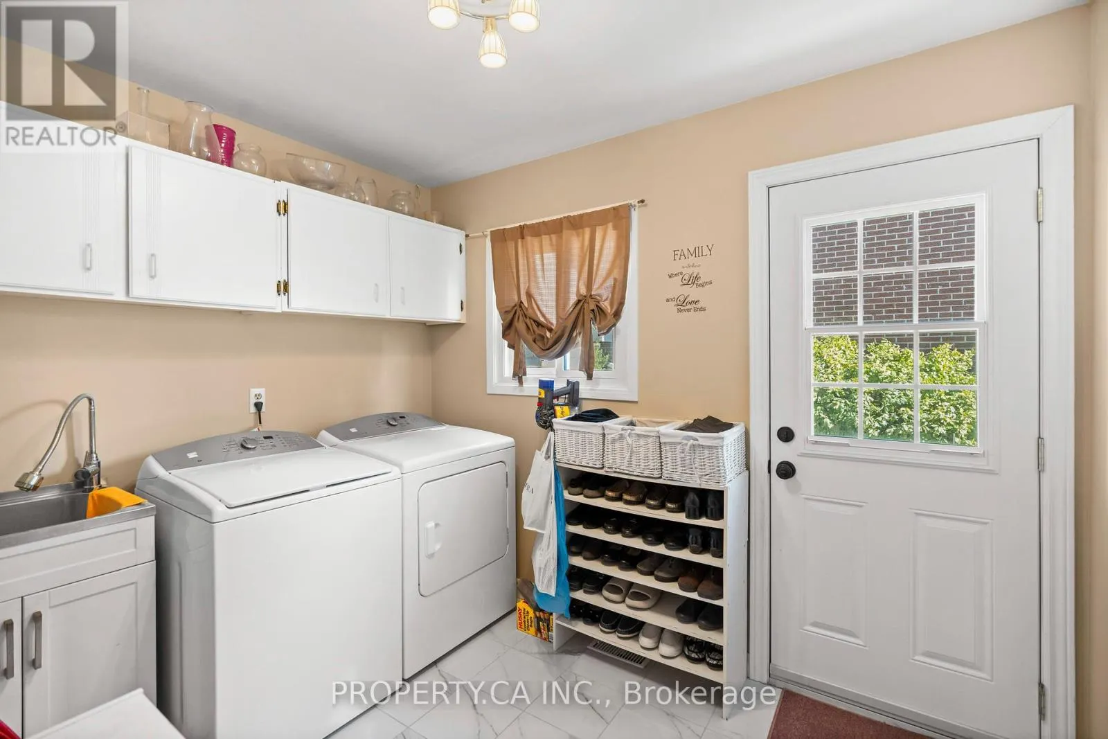 2536 BIRCH CRESCENT