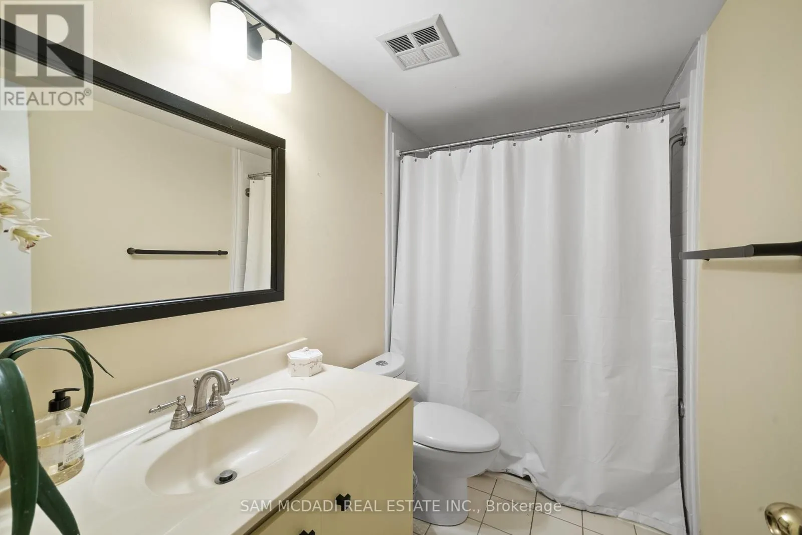 1109 - 1485 LAKESHORE ROAD E