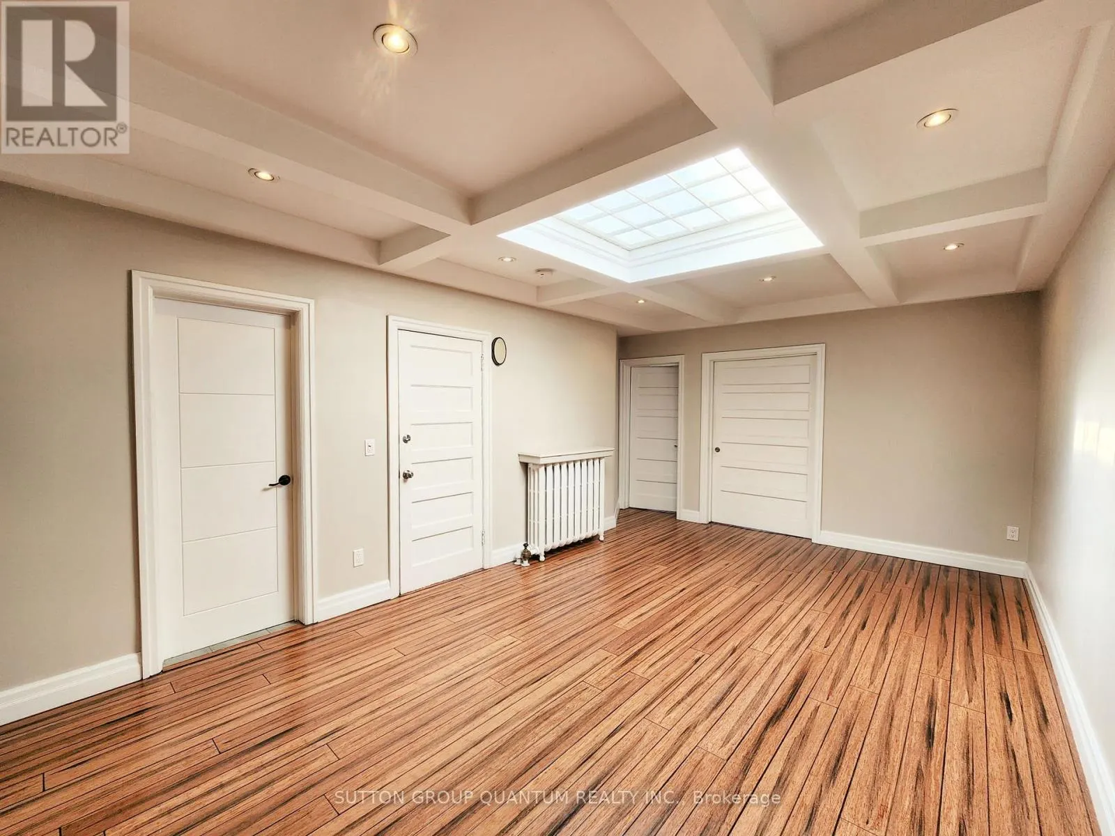 UPPER - 291 RONCESVALLES AVENUE