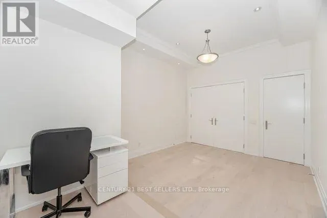 1595 CALVERTON COURT