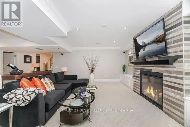 1595 CALVERTON COURT