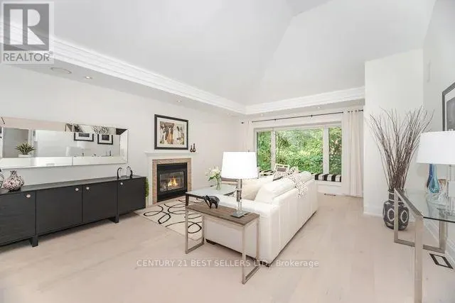 1595 CALVERTON COURT