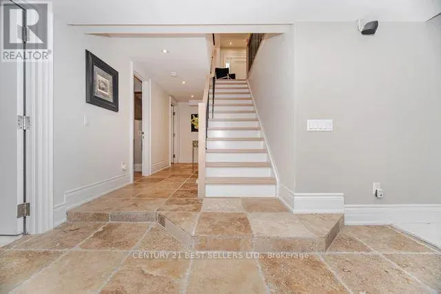 1595 CALVERTON COURT