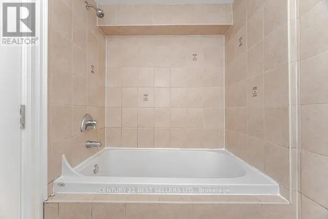 1595 CALVERTON COURT