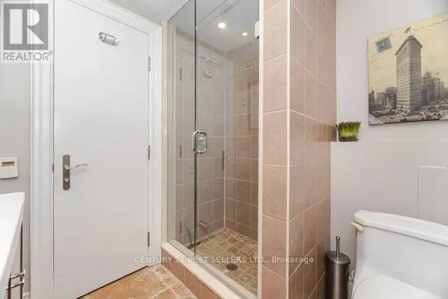 1595 CALVERTON COURT