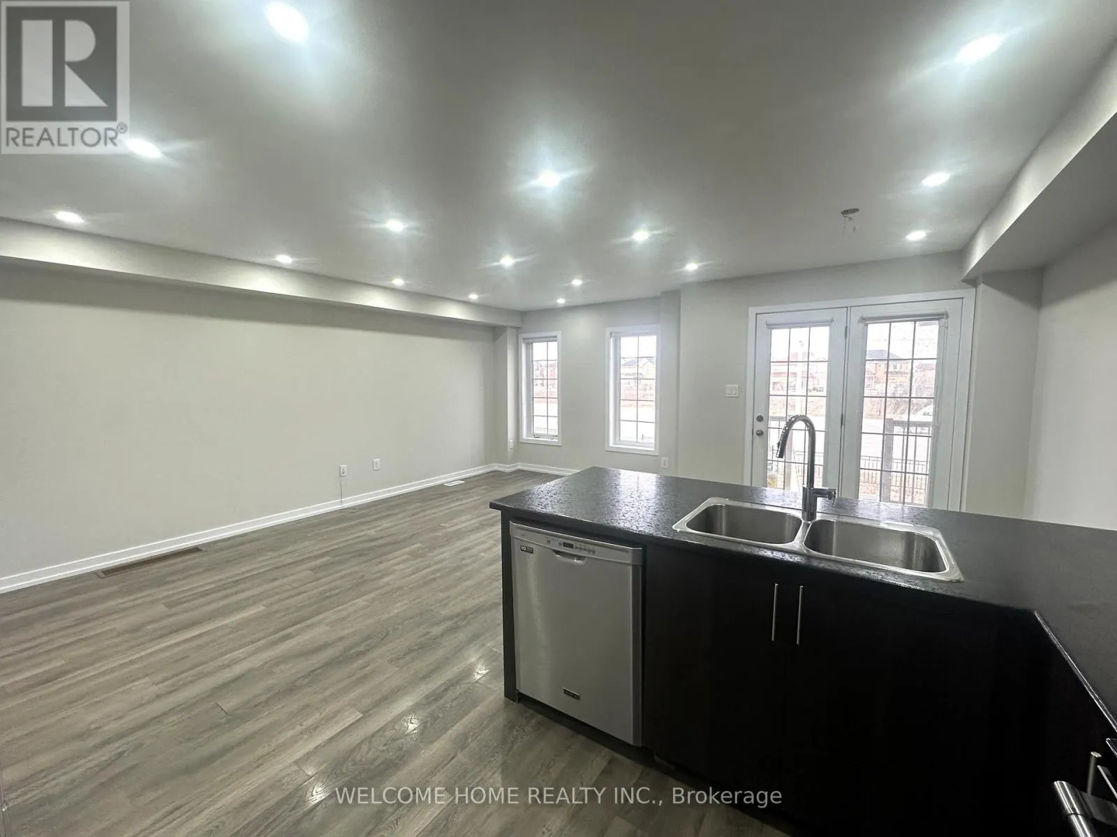 112 GOLDEN SPRINGS DRIVE
