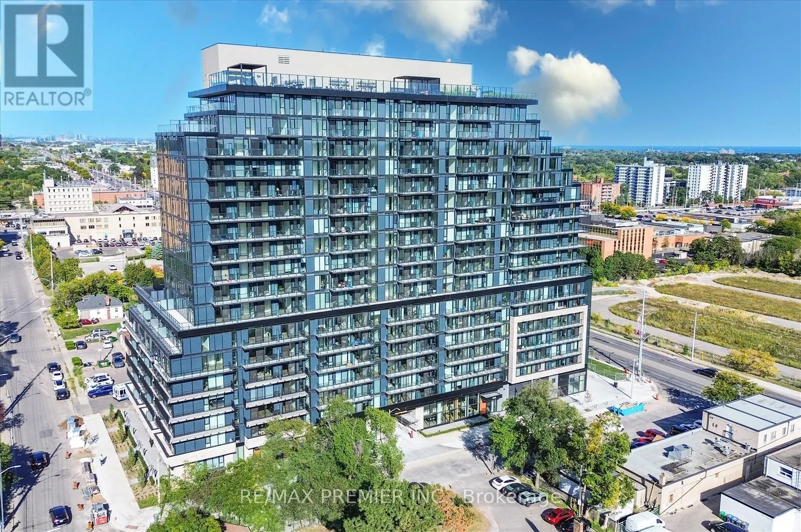 1708 - 89 DUNDAS STREET W