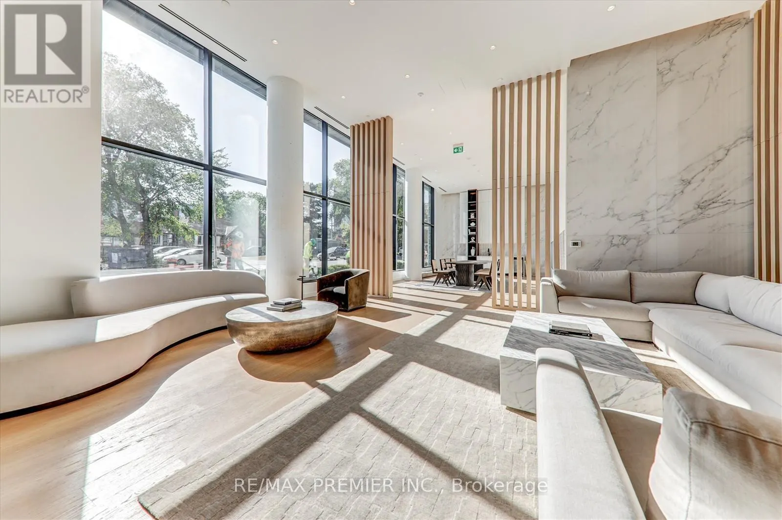 1708 - 89 DUNDAS STREET W