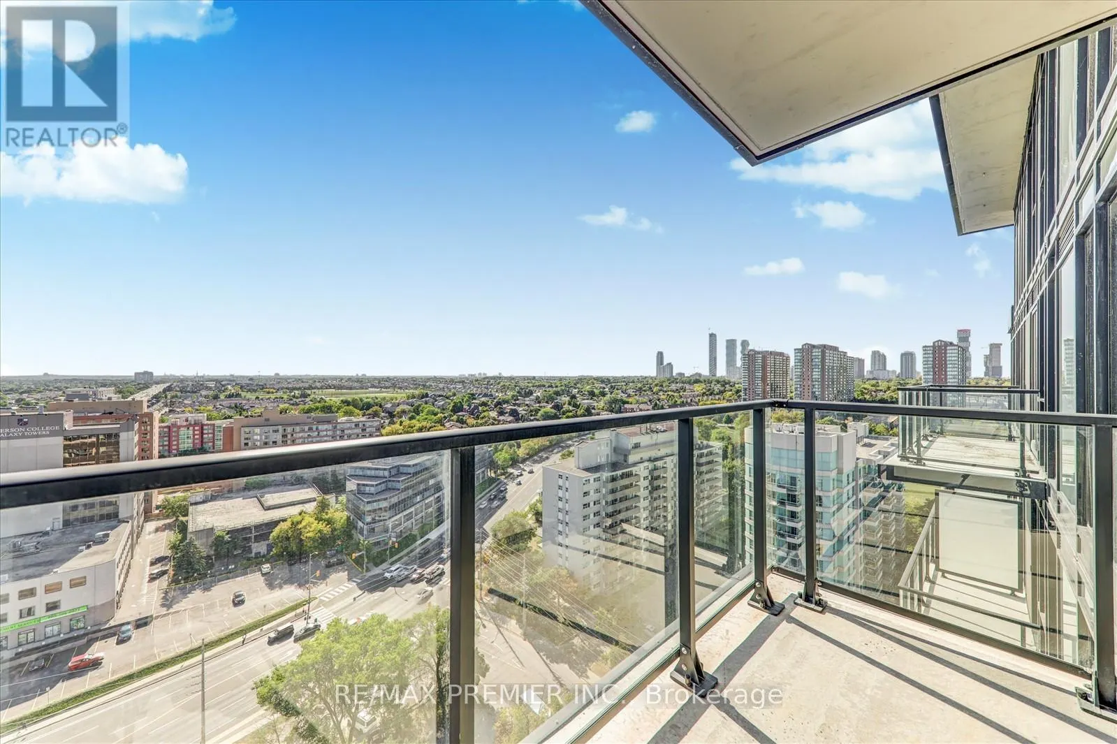 1708 - 89 DUNDAS STREET W