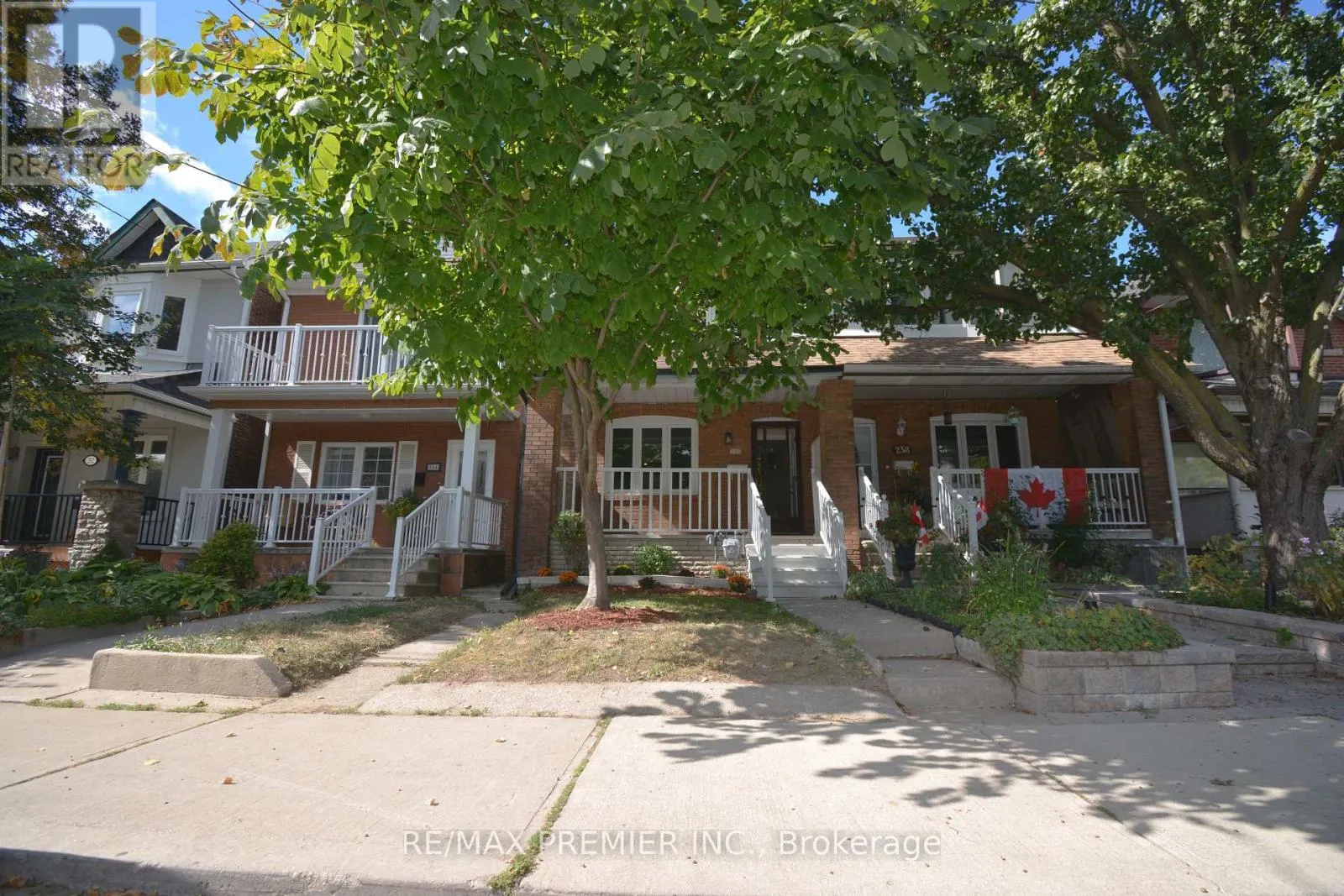 256 HARVIE AVENUE