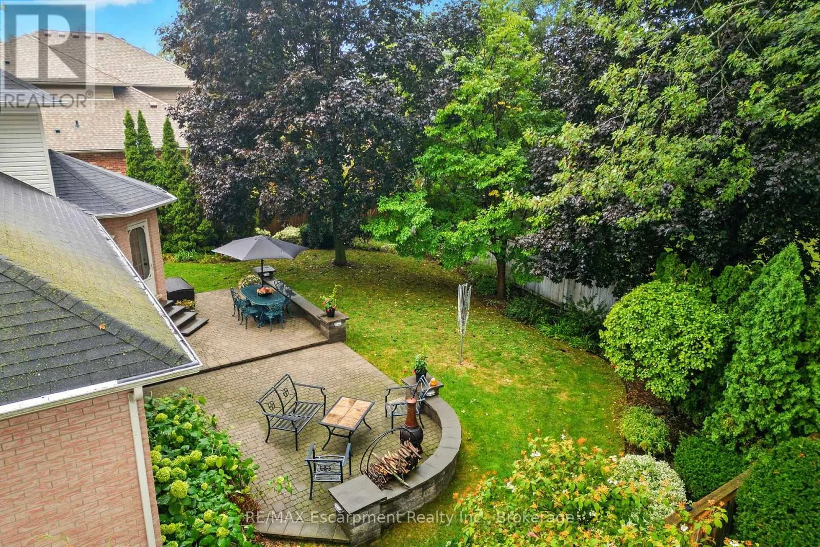 925 HALSHAM COURT