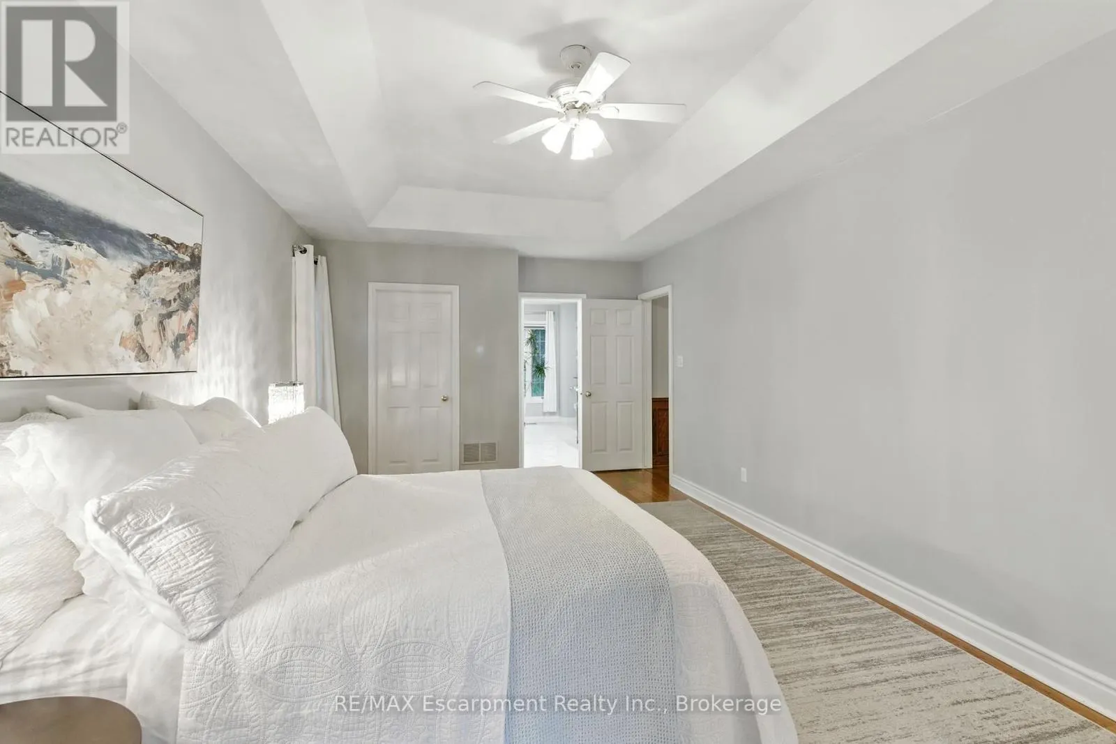 925 HALSHAM COURT