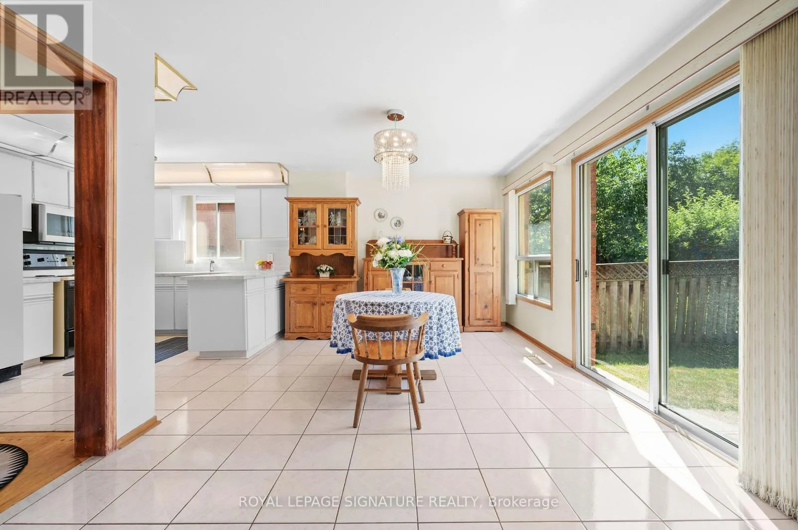 2921 CARADOC LANE