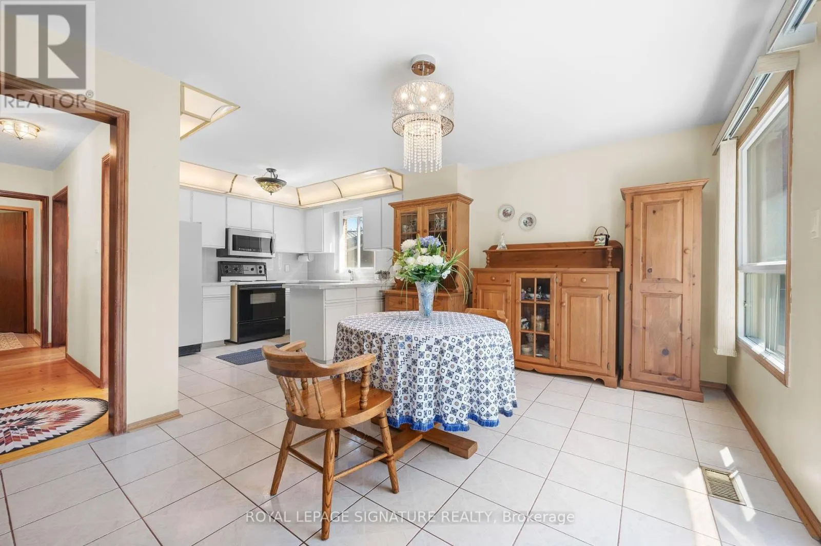 2921 CARADOC LANE