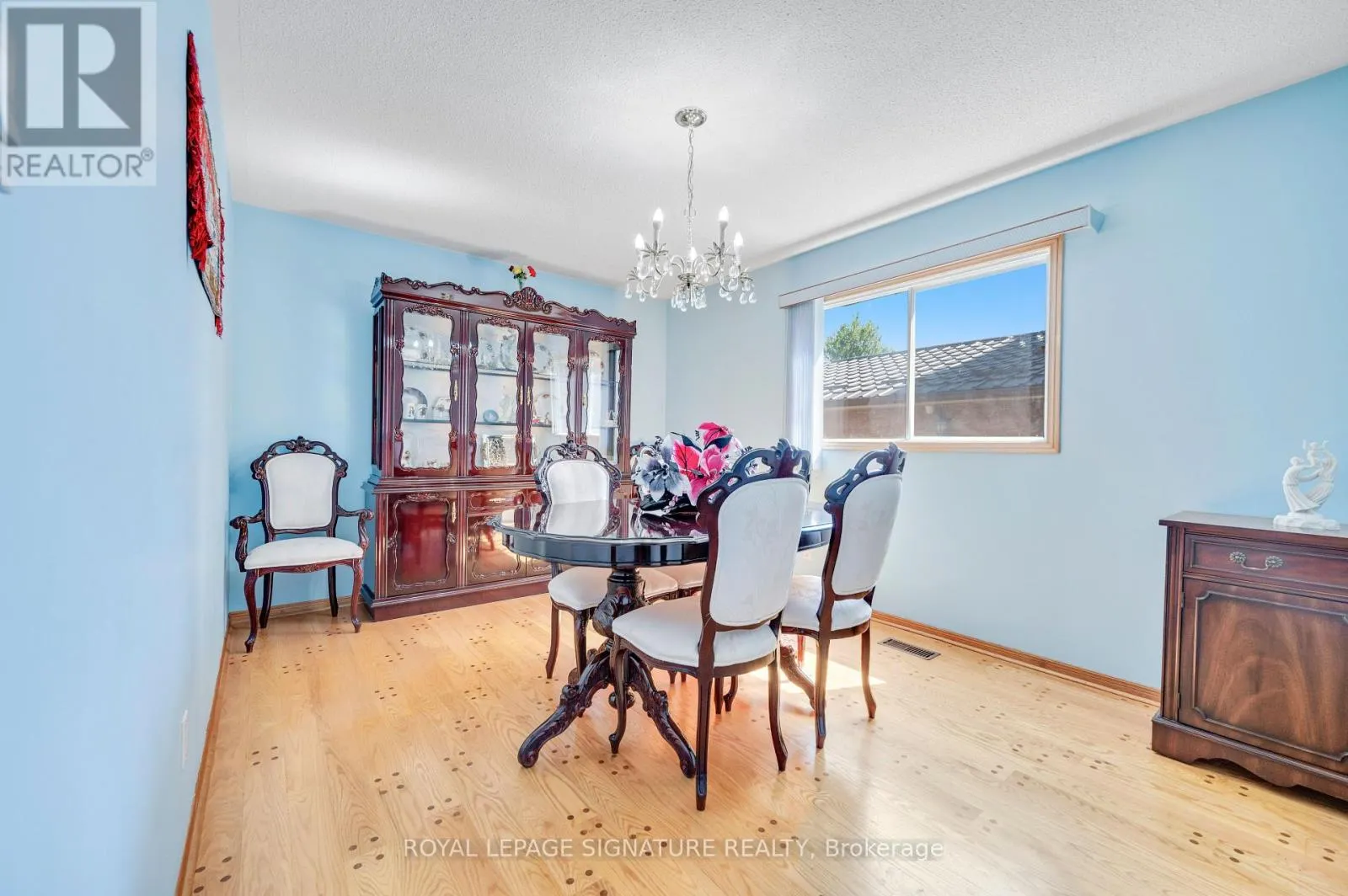 2921 CARADOC LANE