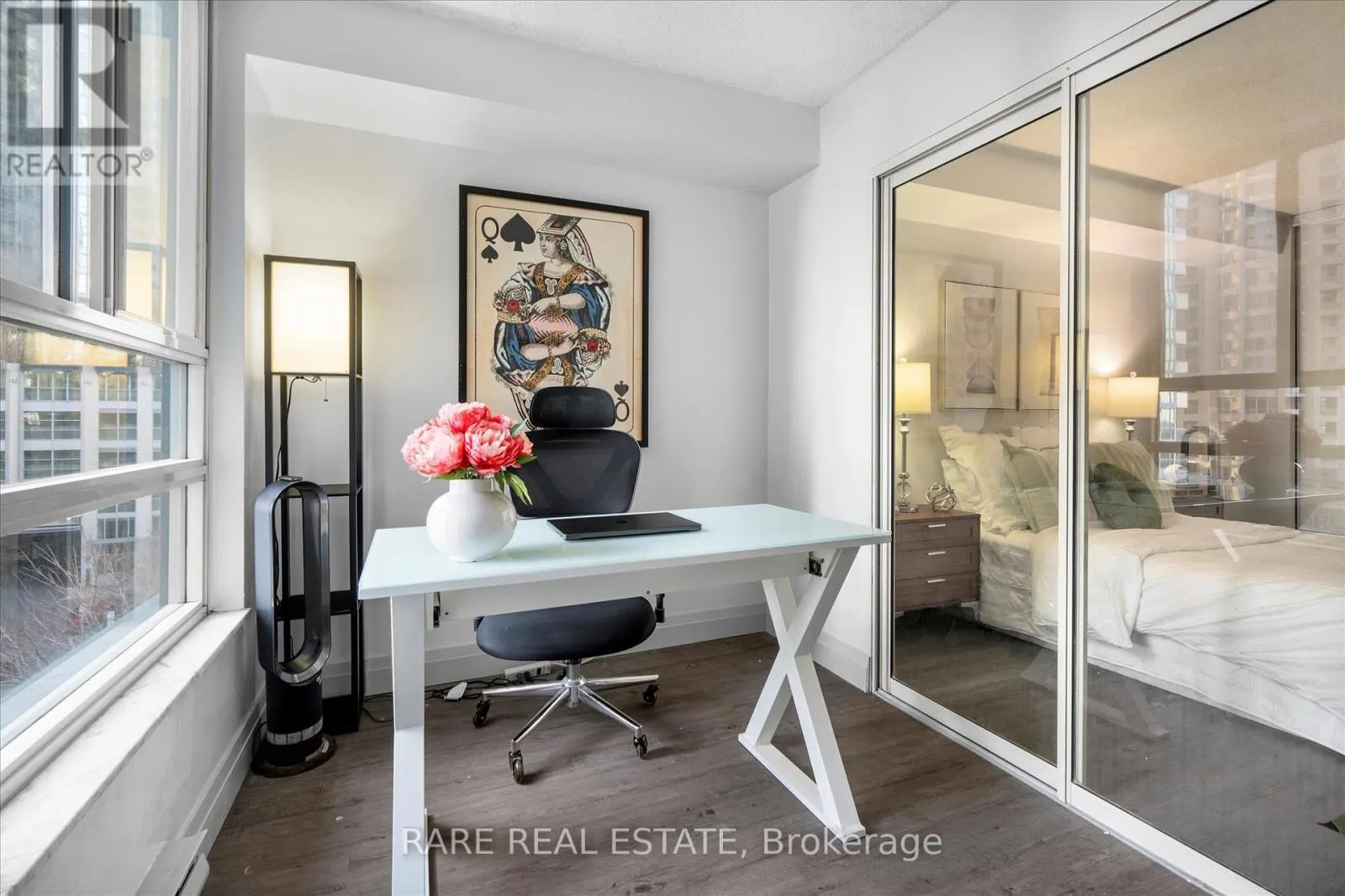 513 - 250 WEBB DRIVE