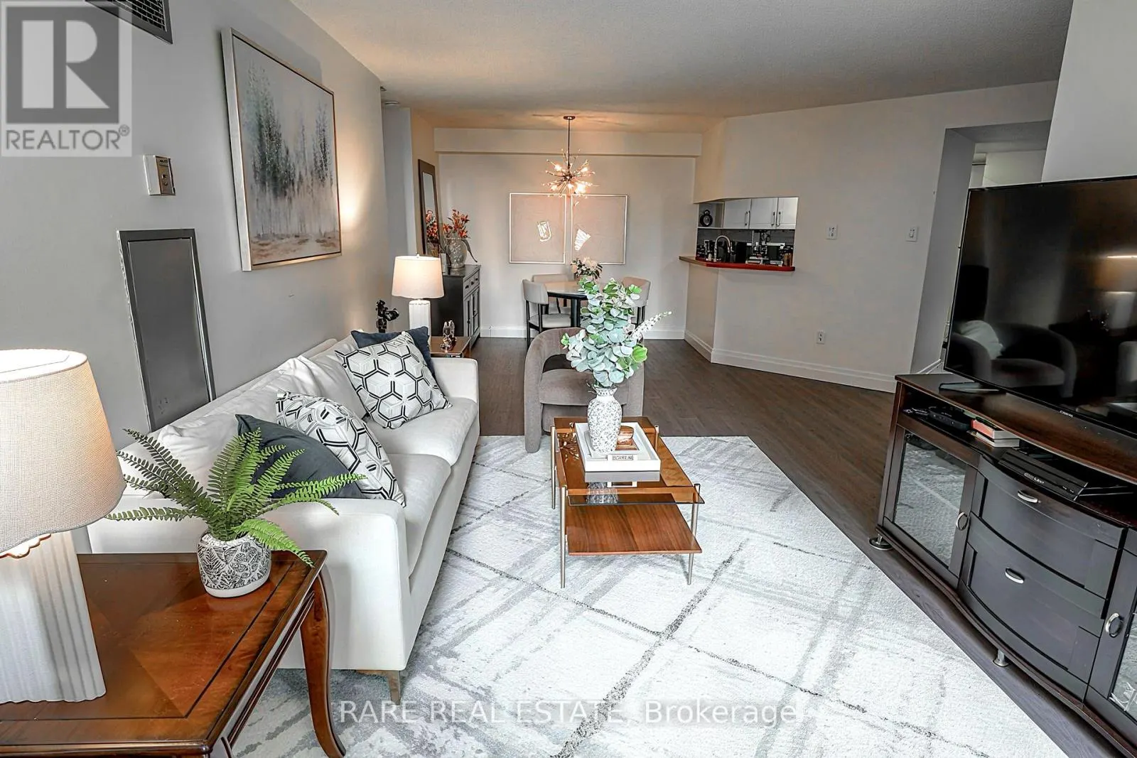 513 - 250 WEBB DRIVE