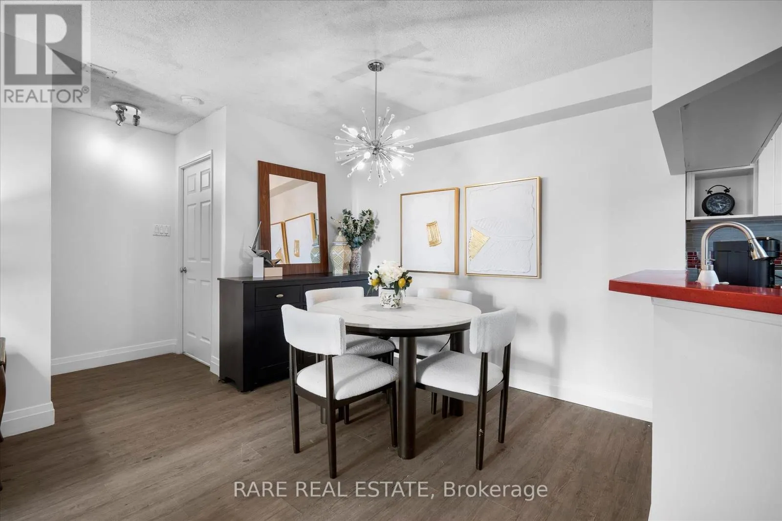 513 - 250 WEBB DRIVE
