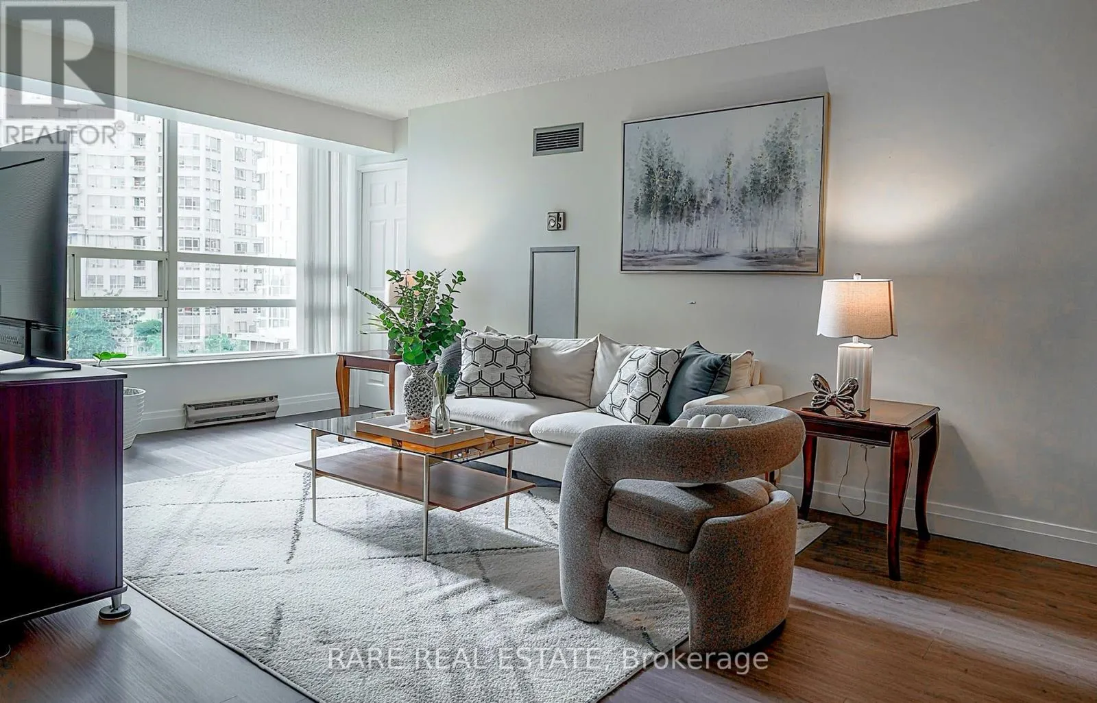 513 - 250 WEBB DRIVE