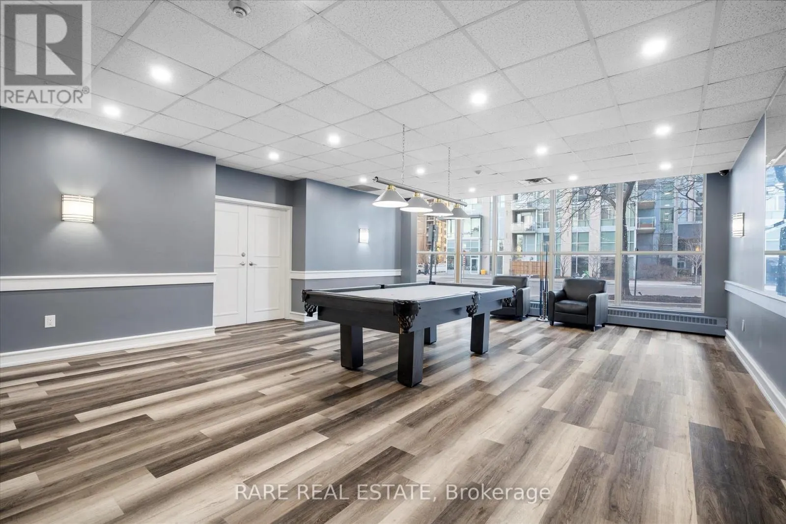 513 - 250 WEBB DRIVE