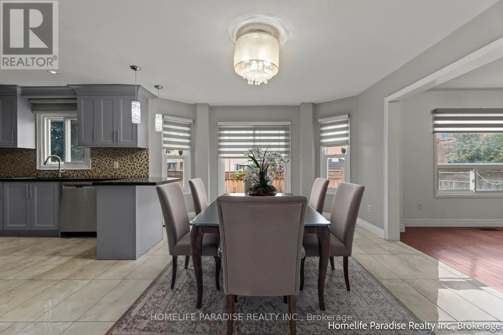 6 IVY LEA COURT