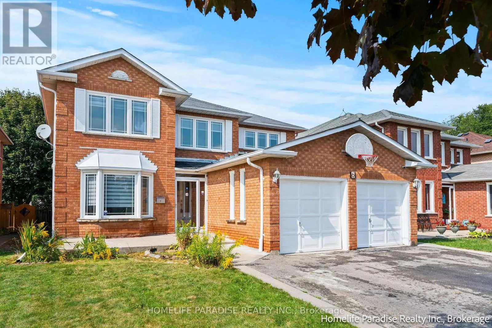 6 IVY LEA COURT